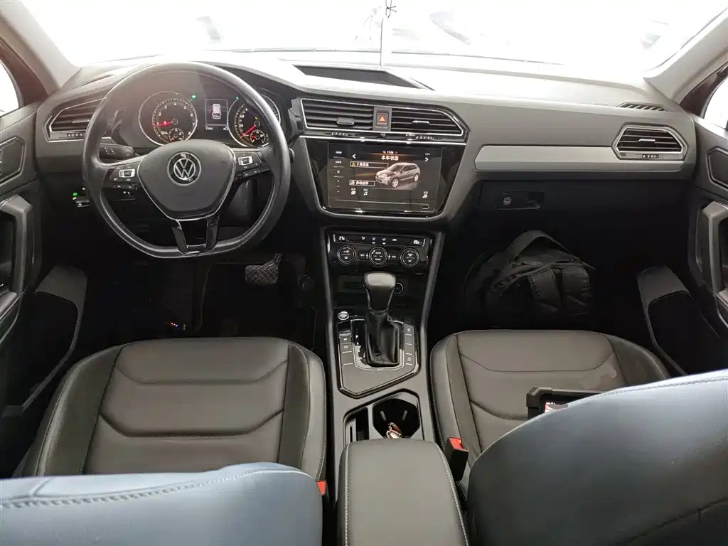 Volkswagen Tiguan L 2021 330TSI Automatic 2WD Smart фото 10