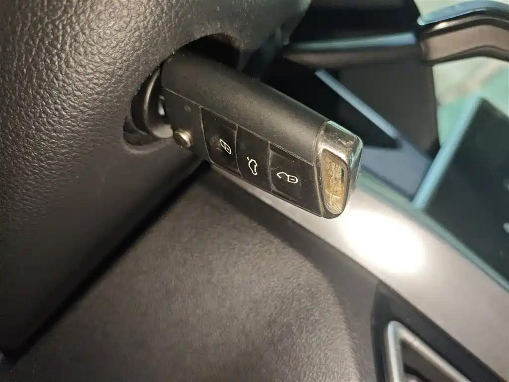 Volkswagen Lavida 2024 Model 1.5L Automatic Delight Edition фото 9