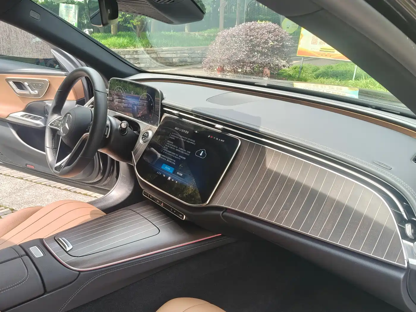 Mercedes-Benz E-Class 2025 E 300 L Fashion фото 10