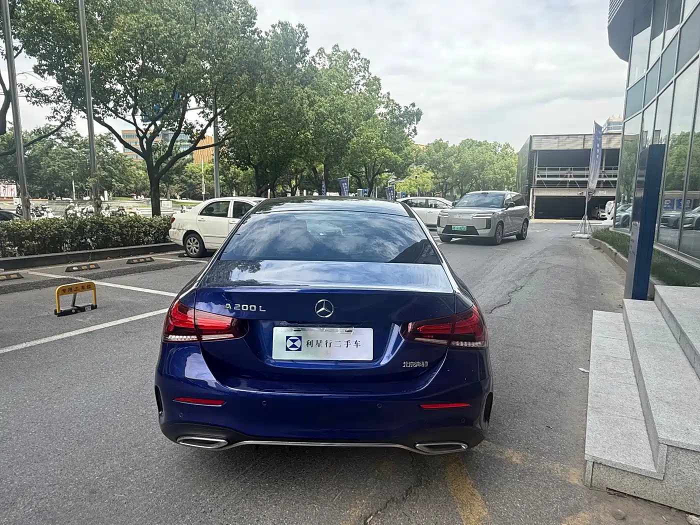 Mercedes-Benz A-Class 2020 A 200 L Sport Sedan фото 4