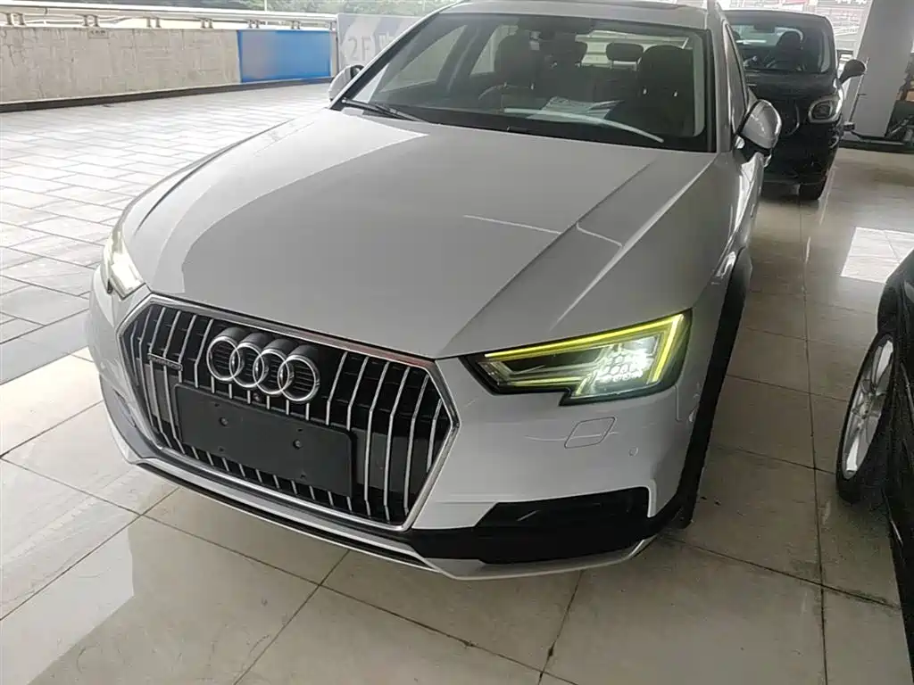 Audi A4 (Import) 2017 45 TFSI allroad quattro Fashion