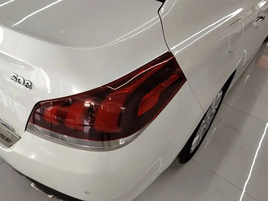 Peugeot 508 2015 1.6THP Auto Excellence Edition фото 8