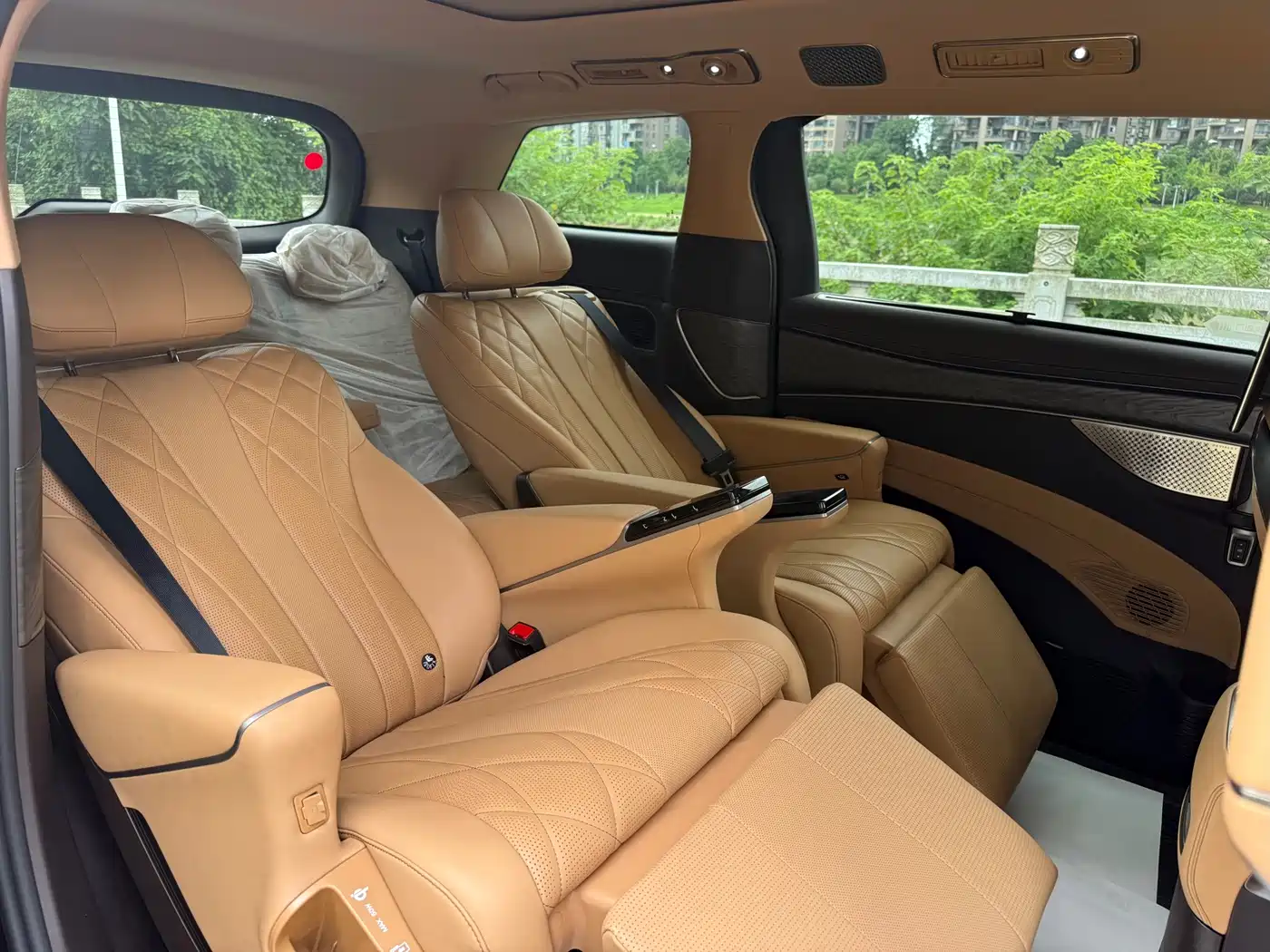 Denza D9 2026 2025 EV Smart Drive Edition 600 AWD Luxury