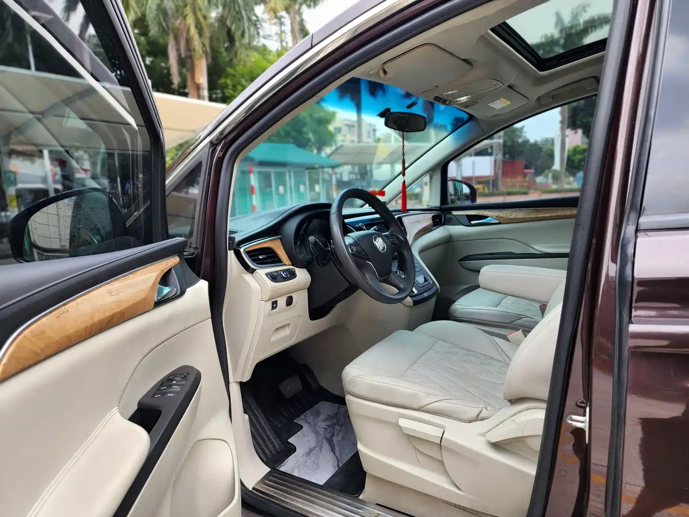 Фото 8 - Buick GL8