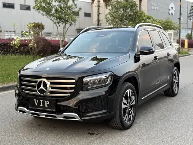 MERCEDES-BENZ GLB
