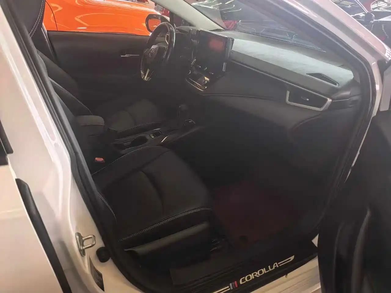 Toyota Corolla 2019 1.2T S-CVT GL-i Luxury Edition фото 9