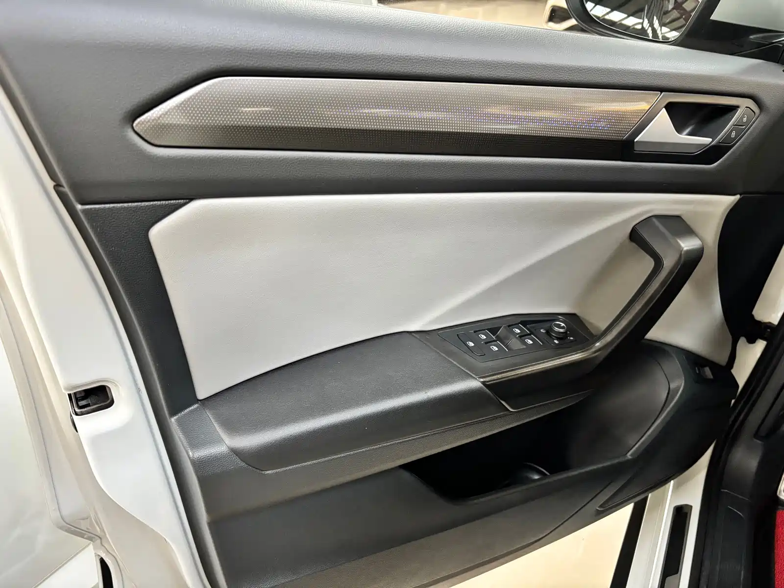 Фото 6 - Volkswagen T-ROC
