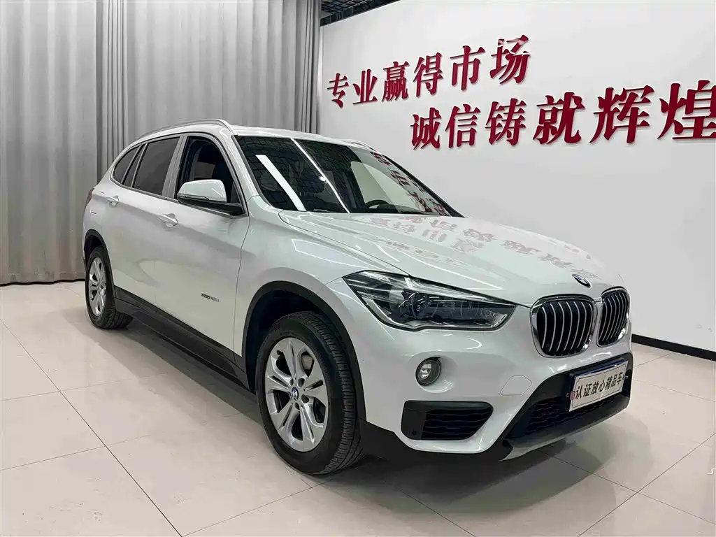 BMW X1 2016 sDrive18Li Premium Model фото 3