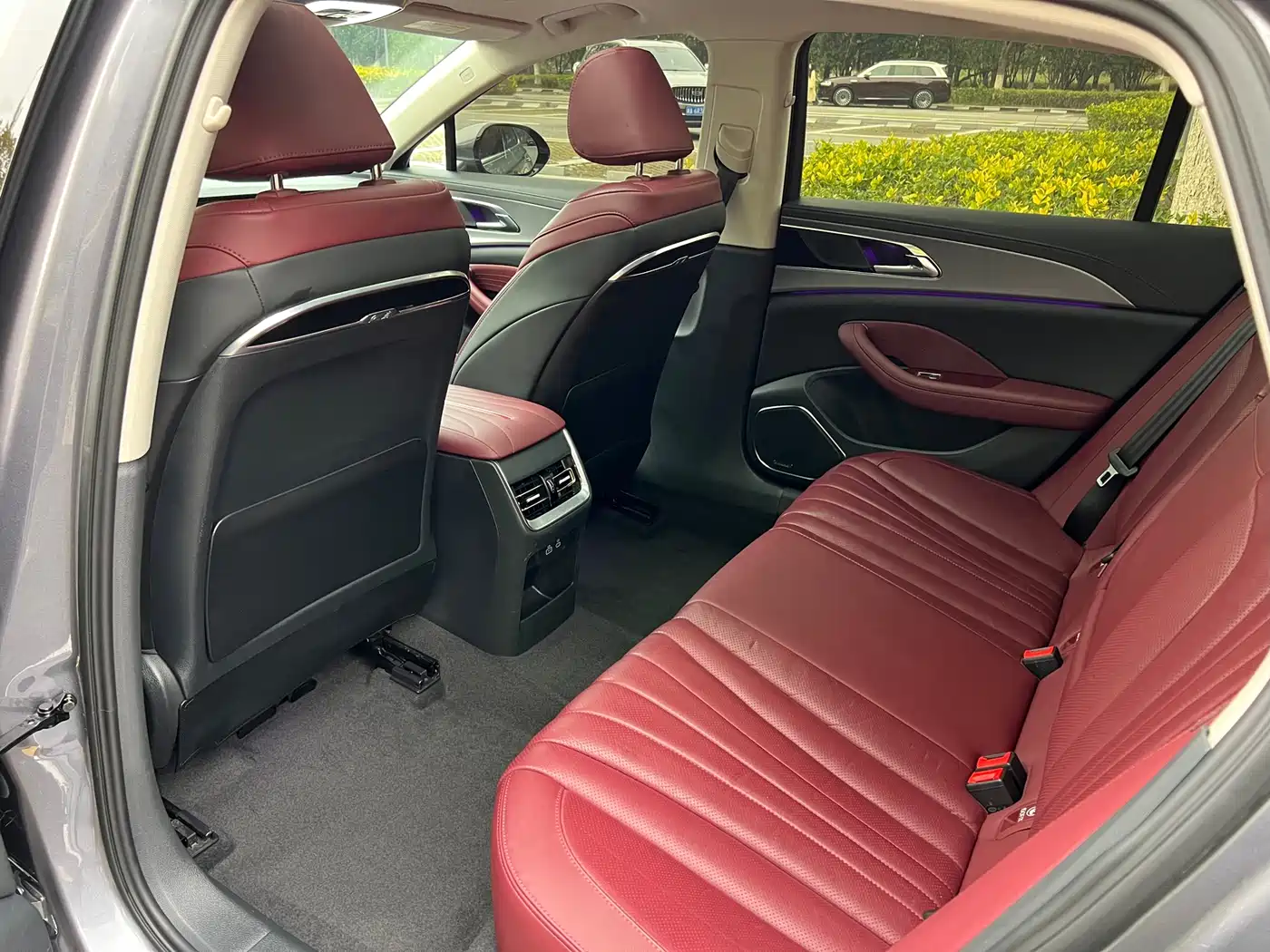 Hongqi H5 2023 2.0T Auto Smart Connect Flag Comfort фото 11