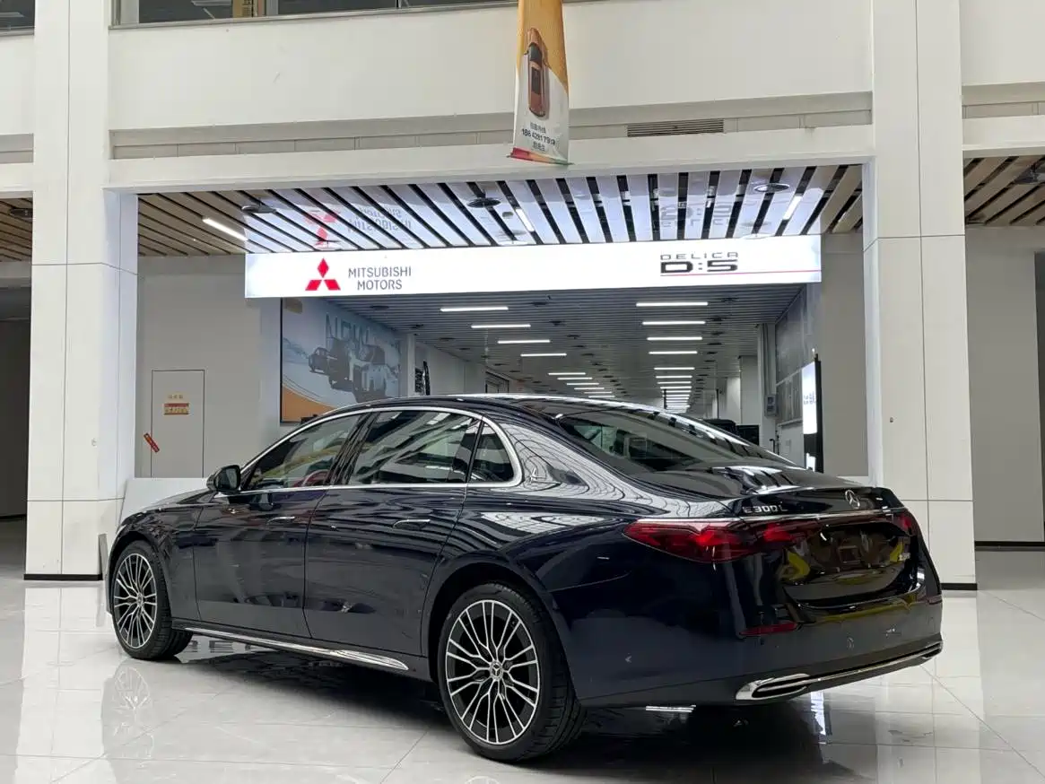 MERCEDES-BENZ E-CLASS