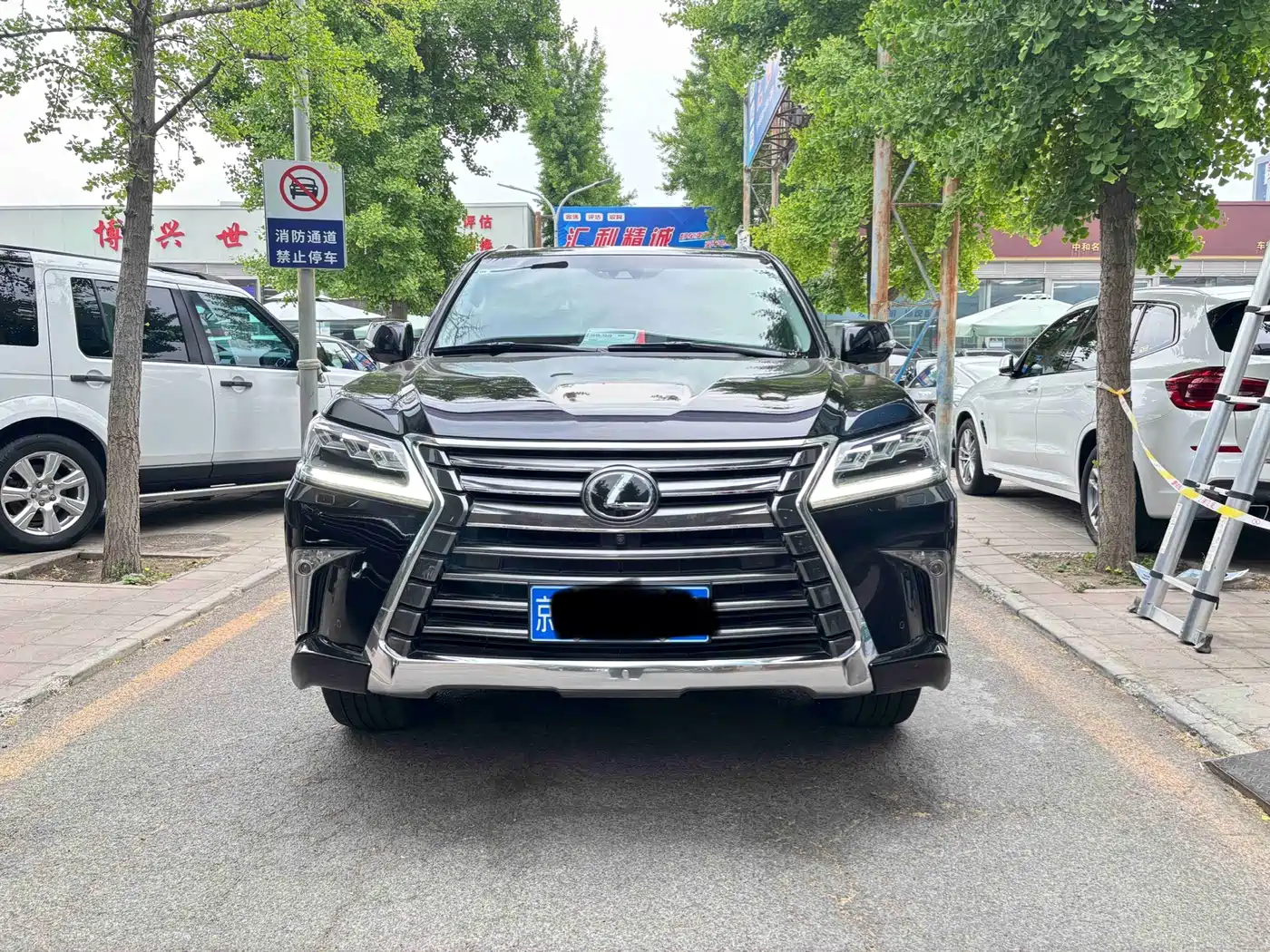Lexus LX 2017 570 Prestige Luxury фото 2