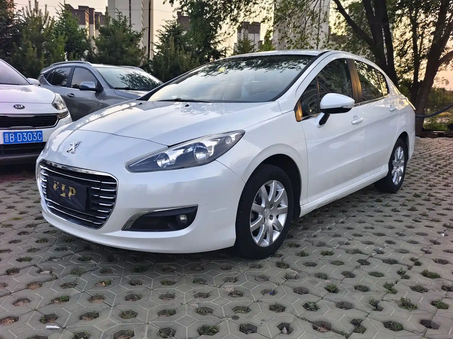 Фото 1 - Peugeot 308