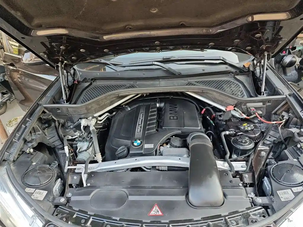 BMW X5 (Import) 2014 xDrive35i Leading фото 19