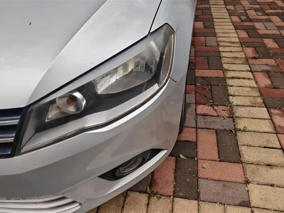 Volkswagen Jetta 2015 1.4L Manual Comfort фото 5