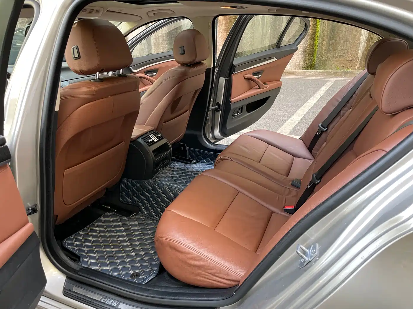 BMW 5 Series 2014 520Li Elegance фото 13