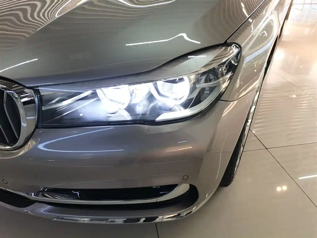 BMW 7 Series 2018 730Li Leading Type Excellence Package фото 18