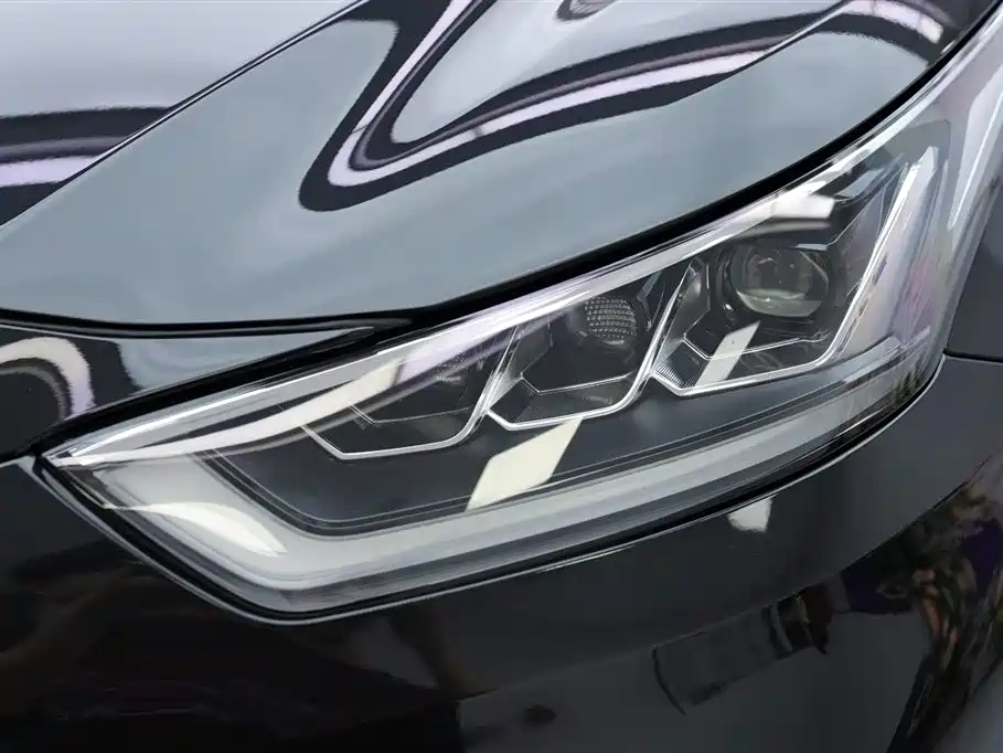 Toyota Highlander 2022 Model Dual Engine 2.5L 4WD Premium Edition 7-Seater фото 2