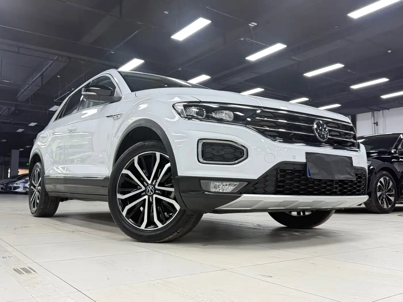 Volkswagen T-ROC 2022 280TSI DSG 2WD Comfort PLUS фото 2
