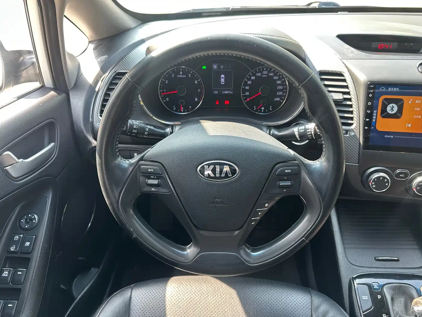 Kia K3 2016 1.6L Automatic GLS фото 17