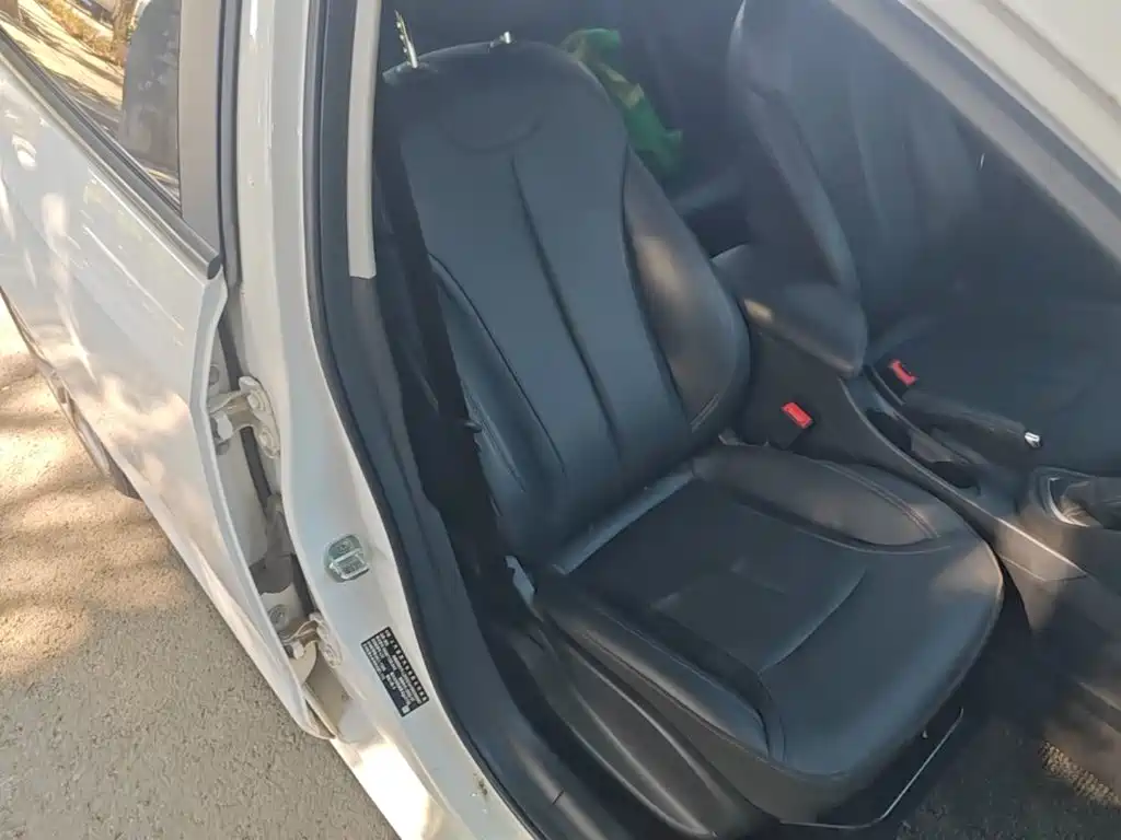 Фото 25 - Buick Excelle