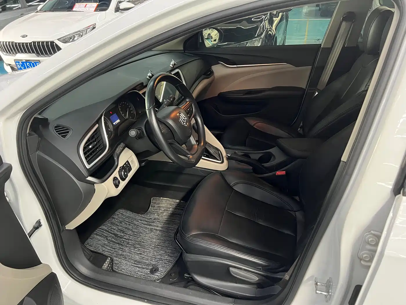 Buick Excelle 2017 15N Automatic Progressive фото 7