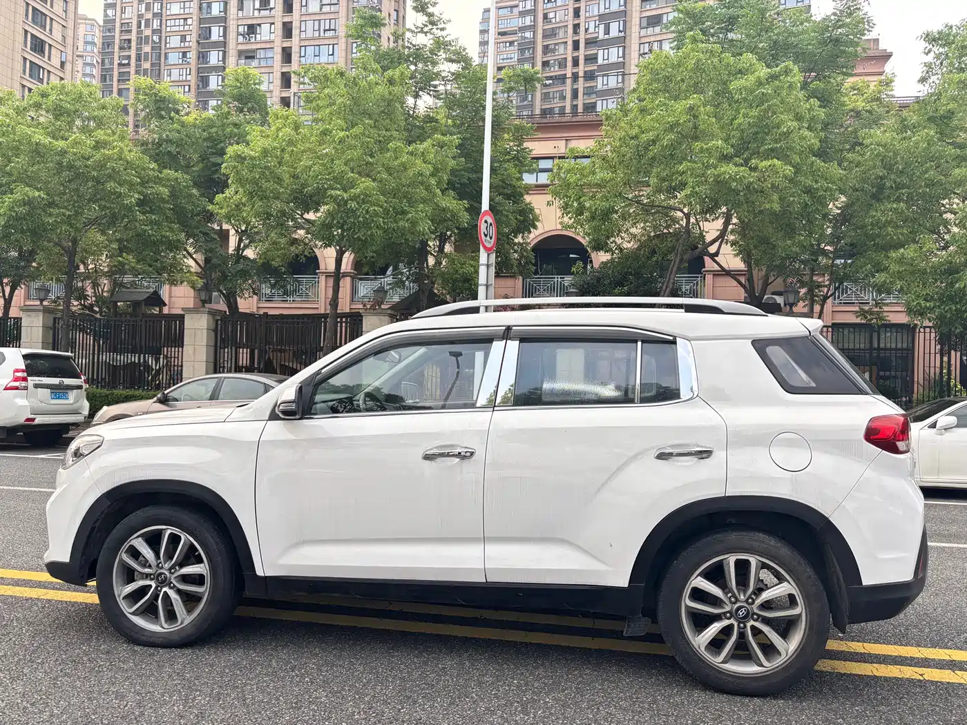 Hyundai Beijing Hyundai ix35 2018 2.0L Automatic 2WD Zhiyong·Enjoyment Edition фото 11