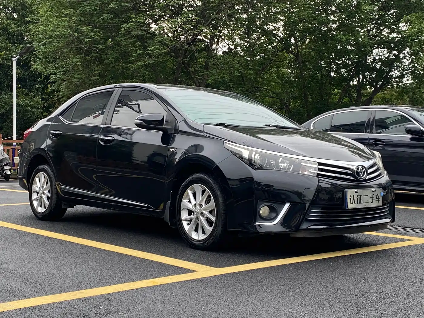 Toyota Corolla 2014 1.8L CVT GLX-i фото 3