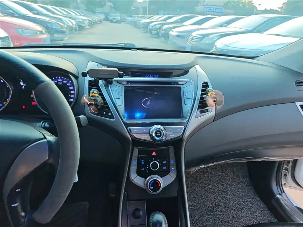 Hyundai Langdong 2016 1.6L Automatic Smart Edition фото 13