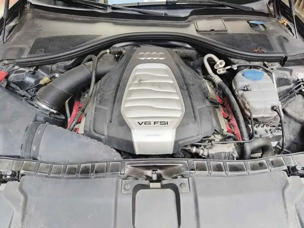 Фото 9 - Audi A6L