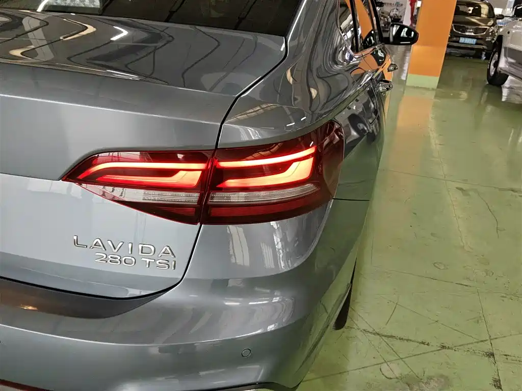 Volkswagen Lavida 2023 Model 280TSI DSG Eternal Edition фото 24