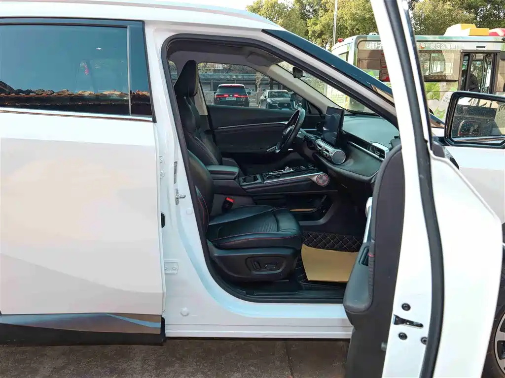 GAC TRUMPCHI SHADOW COOL