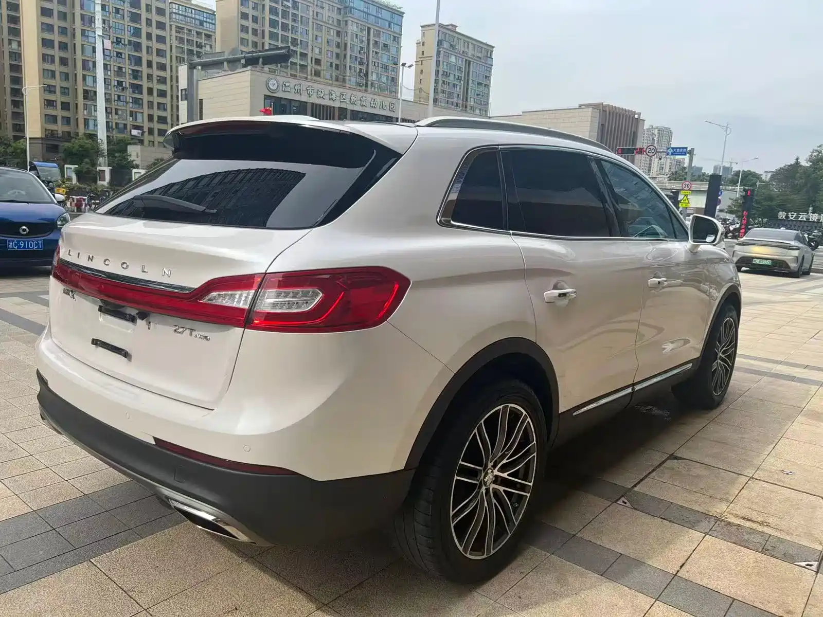 Фото 23 - Lincoln MKX
