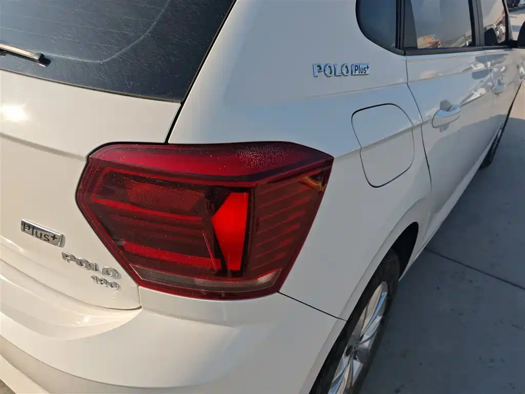 Volkswagen Polo 2019 Plus 1.5L Automatic Colorful Tech Edition фото 8