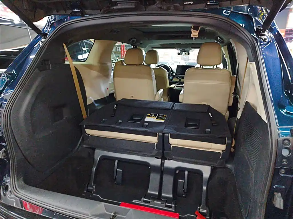 Toyota Granvia 2023 2.5L Hybrid Prestige Welfare PLUS Edition фото 9