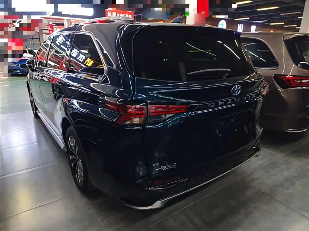 Toyota Granvia 2023 2.5L Hybrid Prestige Welfare PLUS Edition фото 21