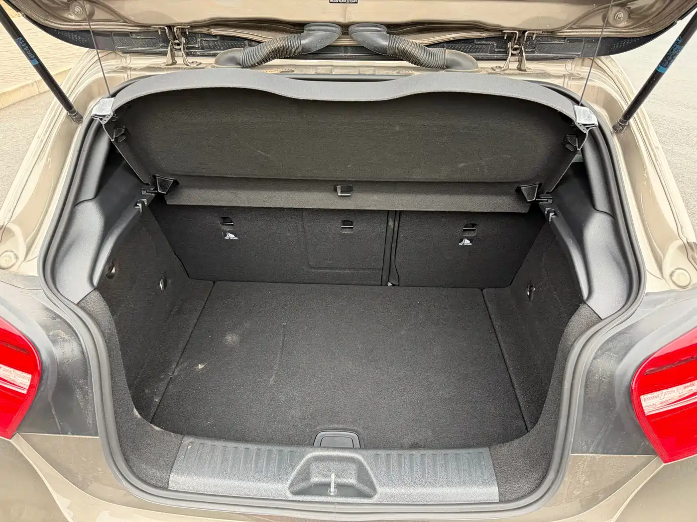 Mercedes-Benz A-Class (Import) 2013 A 200 Urban фото 8