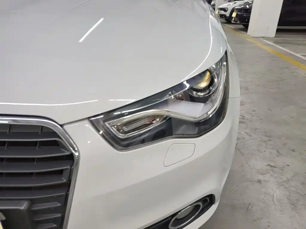 Фото 24 - Audi A1
