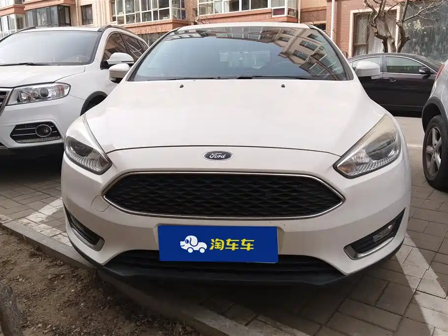 FORD FOX