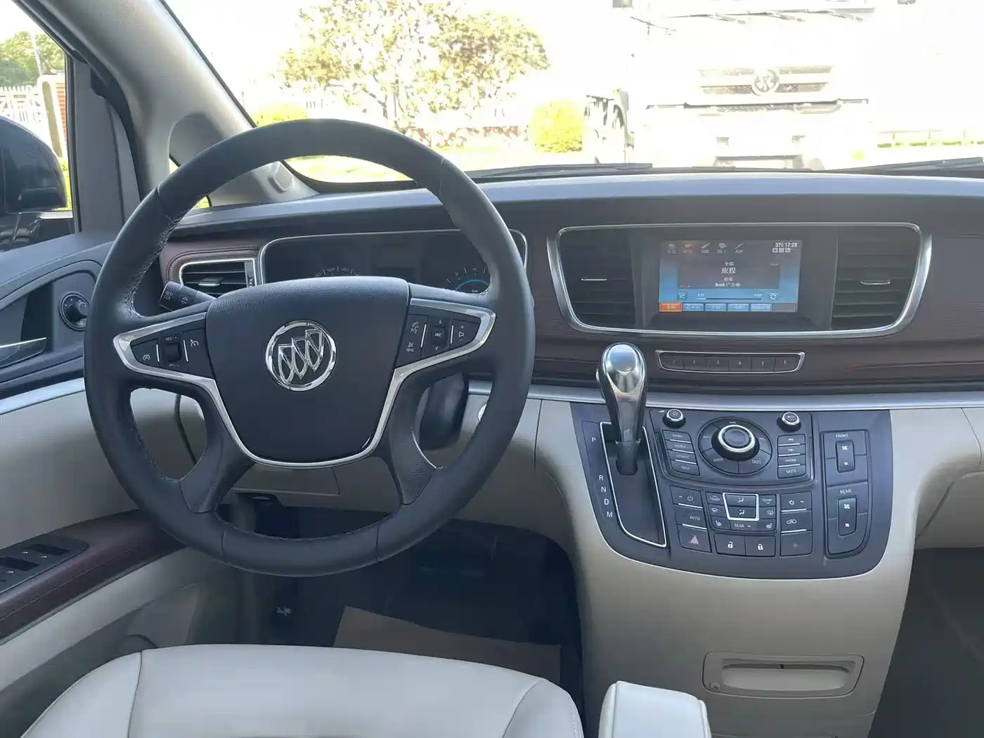 Buick GL8 2014 3.0L GT Luxury Business Elegance фото 19