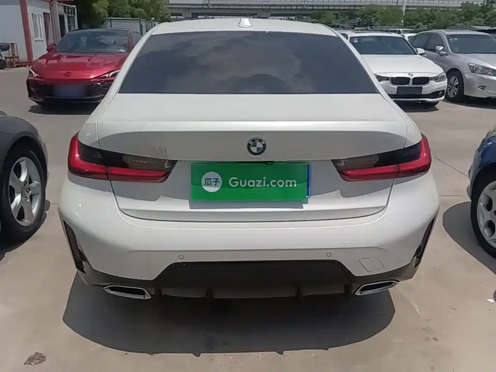 BMW 3 Series 2025 325i M Sport Package фото 6