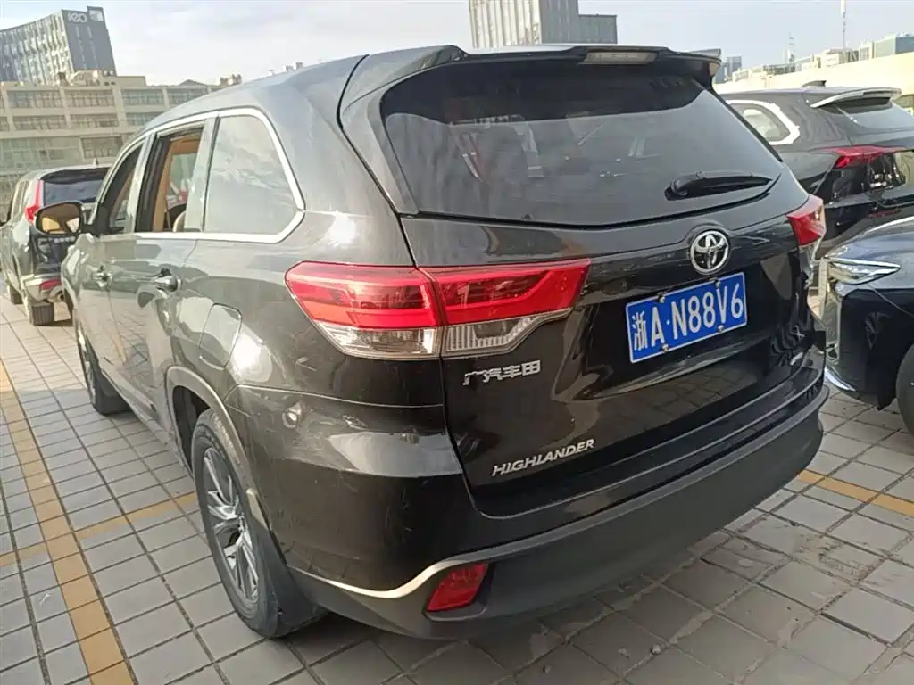 Toyota Highlander 2021 2.0T AWD Elite 7-Seater фото 9