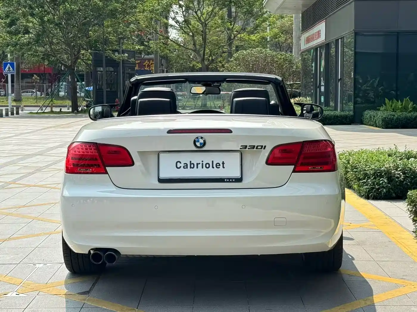 BMW 3 Series (Import) 2011 330i Convertible Coupe фото 6