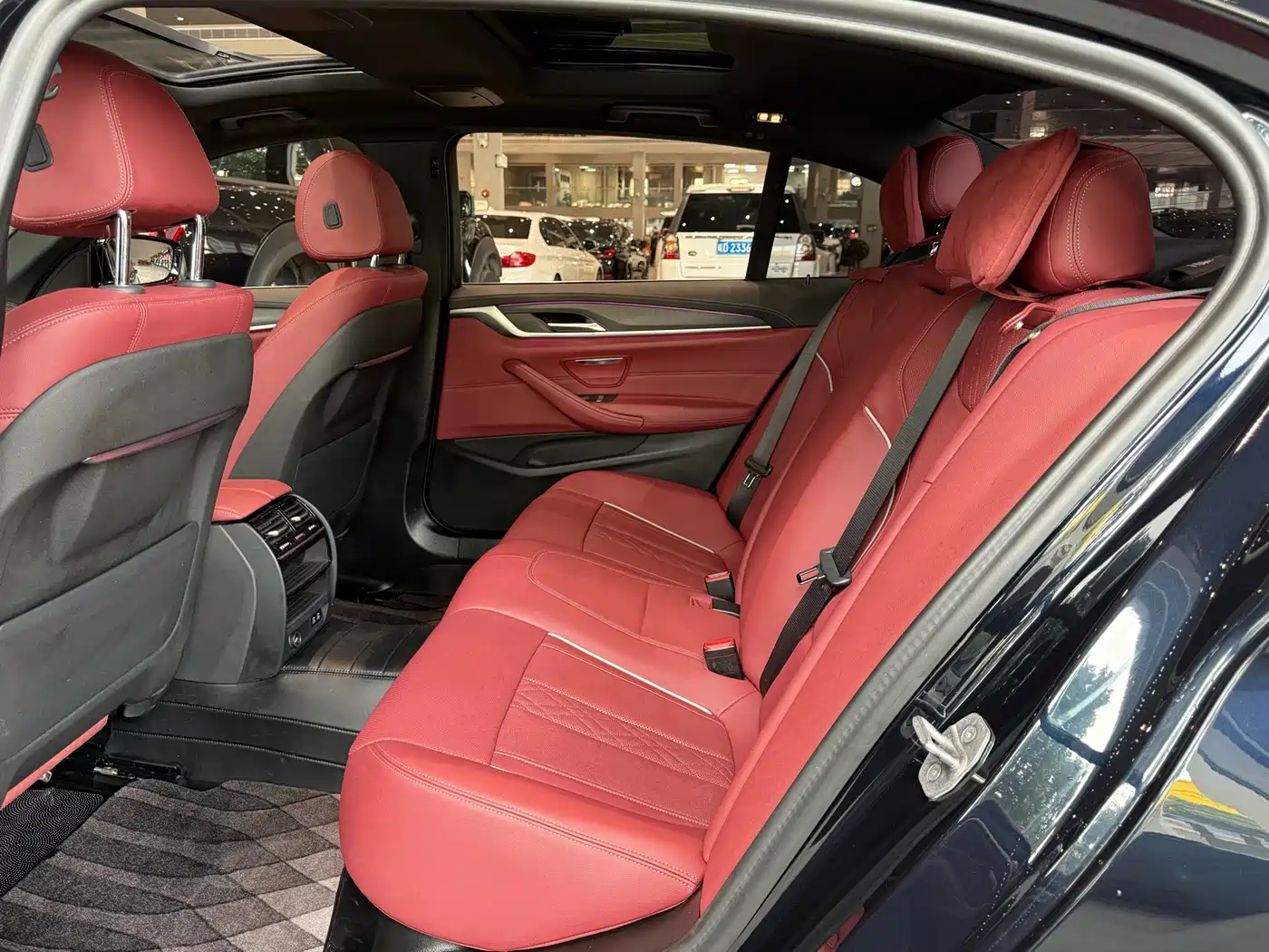 BMW 5 Series 2023 Facelift 530Li Leading M Sport Package фото 8