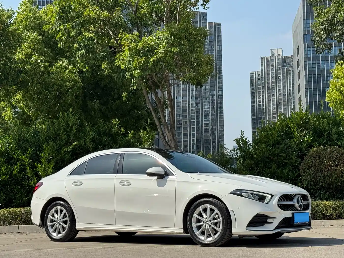 Mercedes-Benz A-Class 2020 A 200 L Sport Sedan фото 4