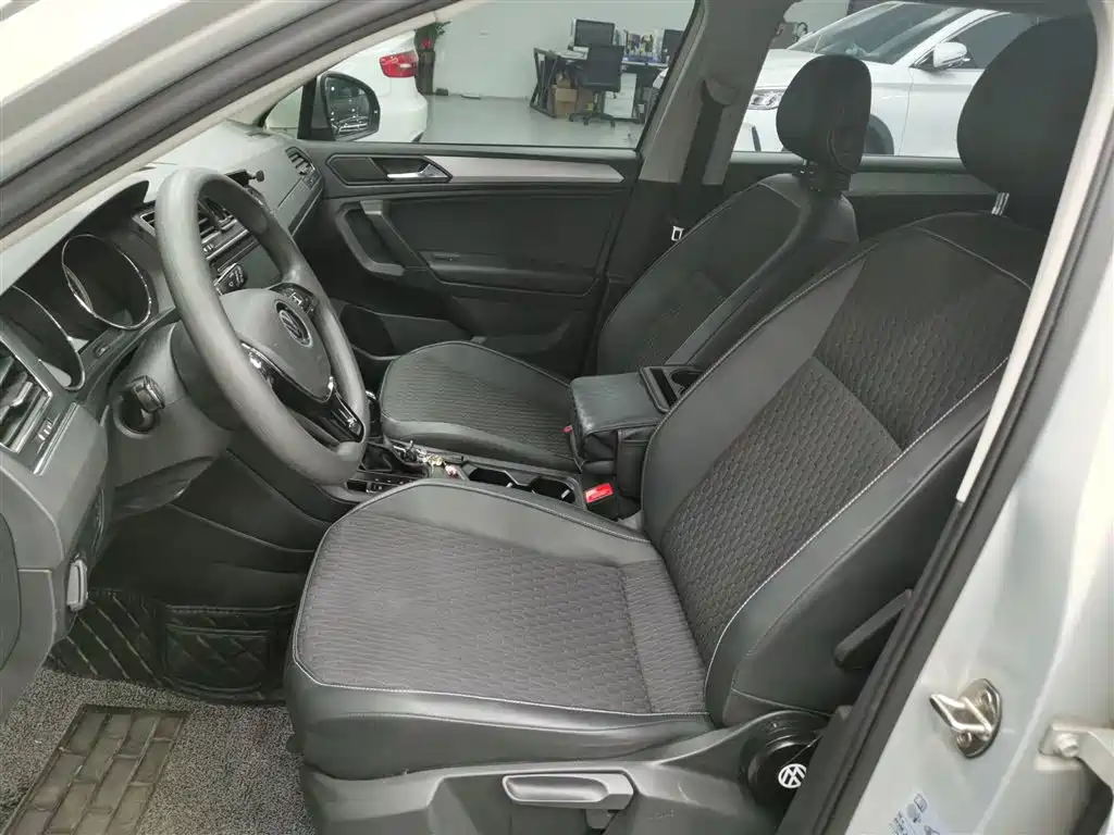 Volkswagen Tiguan L 2021 330TSI Automatic 2WD Comfort фото 7