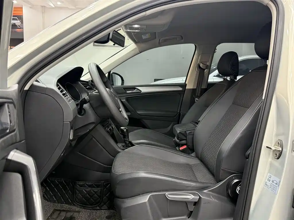 Volkswagen Tiguan L 2021 330TSI Automatic 2WD Comfort фото 11