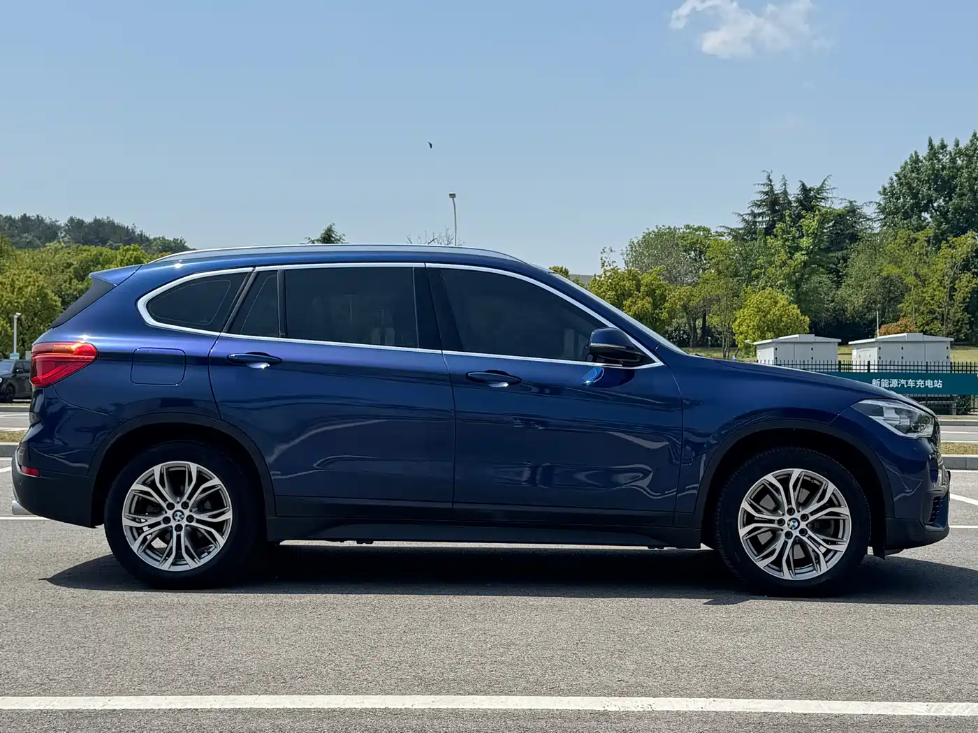 BMW X1 2019 sDrive20Li Leading Model фото 5