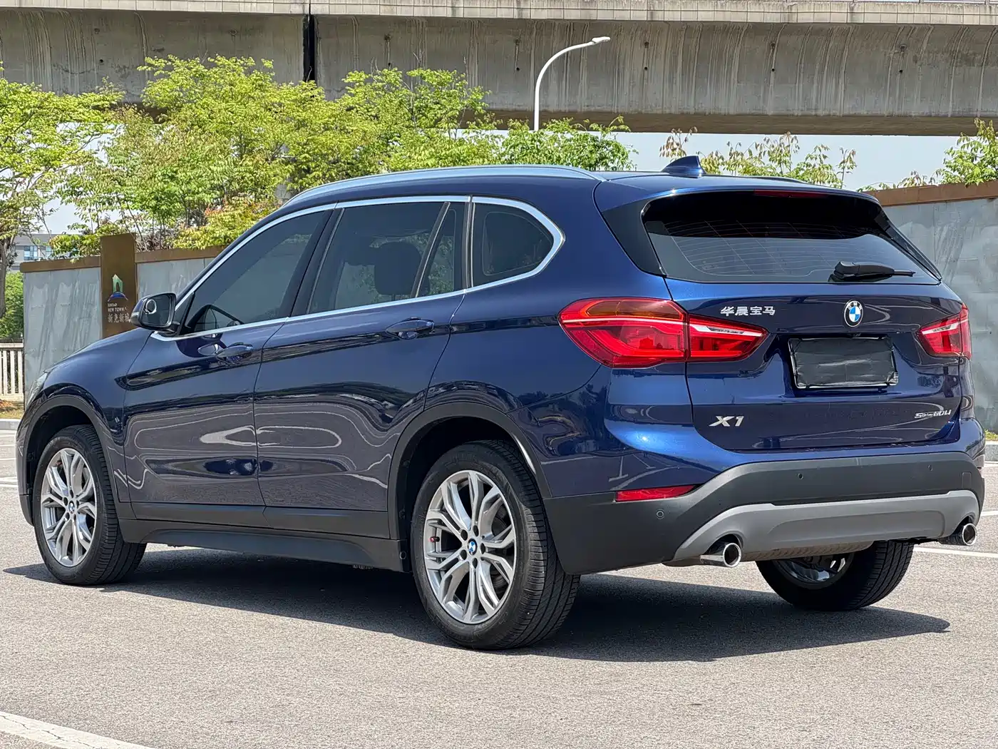 BMW X1 2019 sDrive20Li Leading Model фото 6