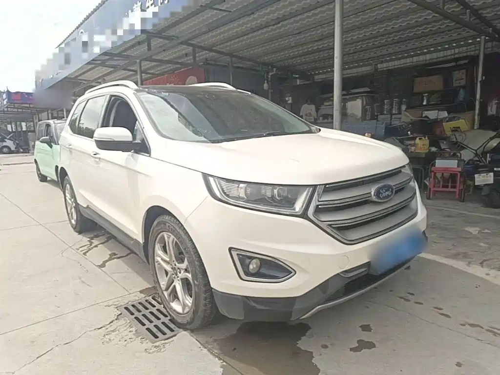 Фото 4 - Ford Edge
