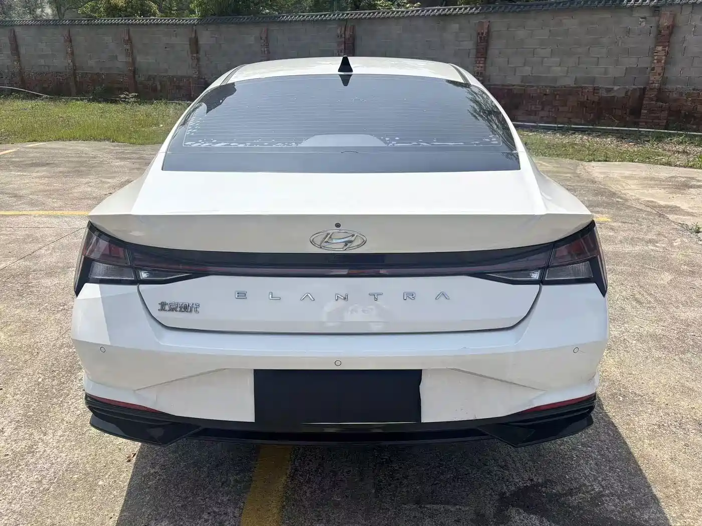 Фото 6 - Hyundai Elantra